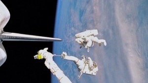 La fin des astronautes ?